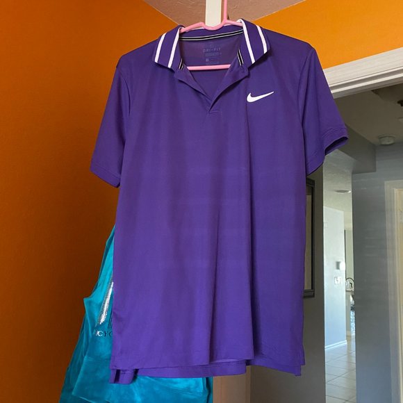 Nike Dri-Fit. - Picture 2 of 4